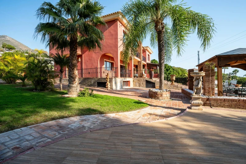 Estate Image
